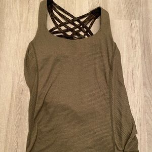 Lululemon tank